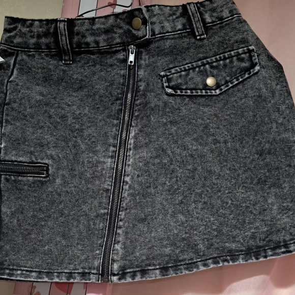 NWT Rita Ora x Primark Washed Black Denim Mini Skirt - Size 6 - Picture 14 of 15